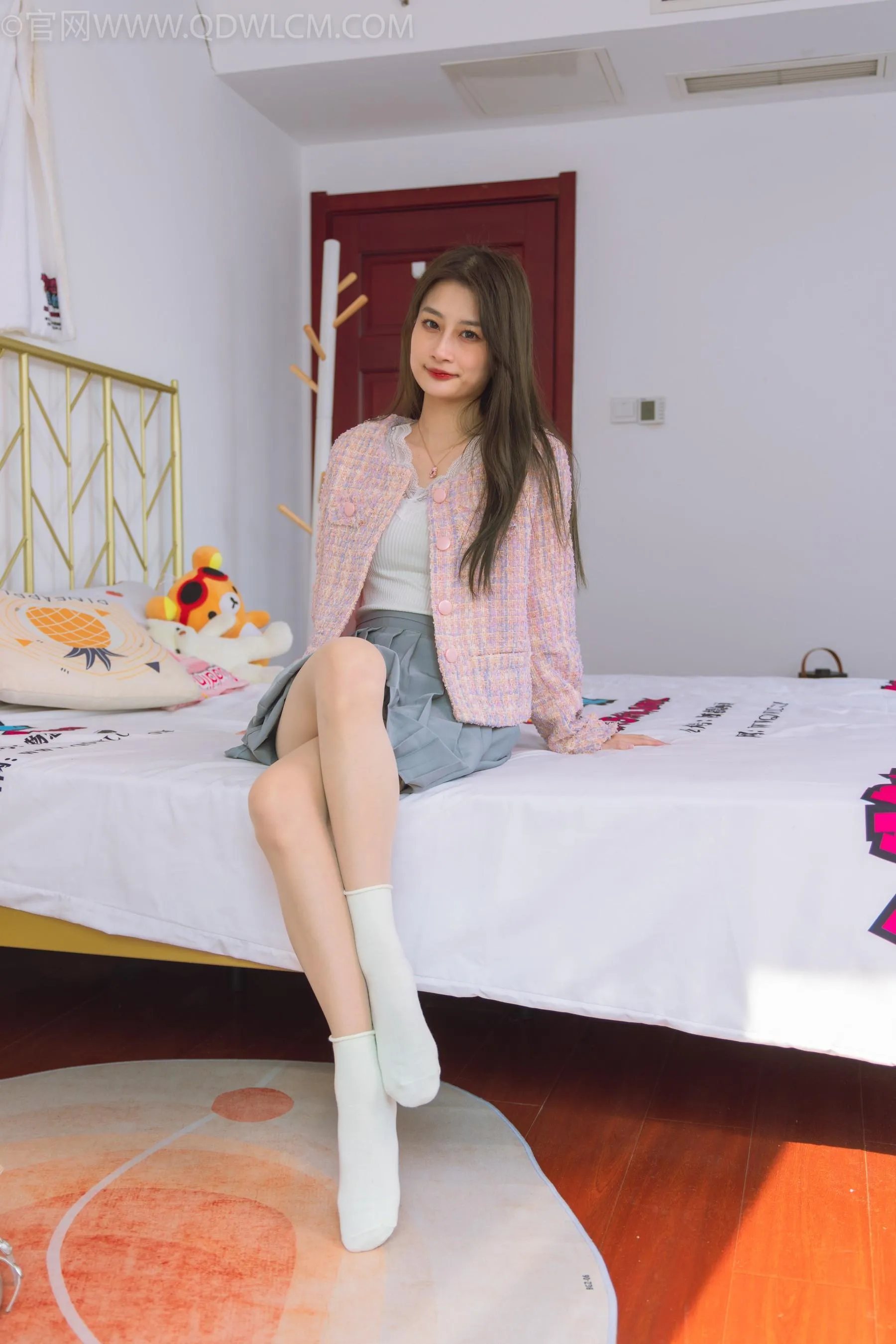 物恋传媒 NO.1522 卿卿-红色情怀 [151P]插图9